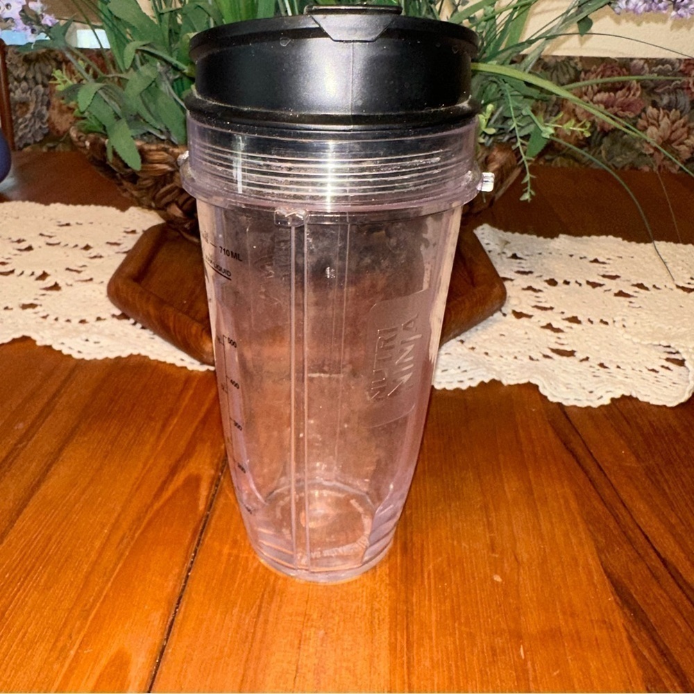 Replacement 24oz Nutri Ninja Blender Cup with Sip & Seal Lid - Picture 2 of 4